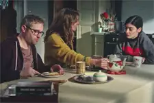 Estelle et Nathan conseillent à Sabrina de porter plainte contre Sylvain !