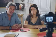 L’agitation anti-Crédit Provençal de Sacha et Luna continue d’être suivie !