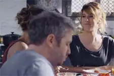Barbara fait une GRANDE annonce à la coloc !