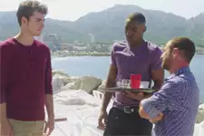 Plus belle la vie en avance : Théo change de vie !