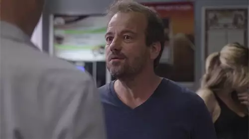 Intrigues Plus belle la vie : Jean-Paul supplie Patrick d’accepter la demande de mutation d’Irina !