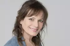 Cécilia Hornus (Blanche) : Voici avec quels acteurs elle s’entend le mieux !