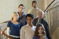 VIDÉO INTÉGRALE : (Re)découvrez le tout premier prime de Plus belle la vie qui date de 2006 !