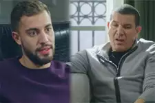 Karim fait part de son inquiétude à Abdel