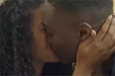 Mila accepte la demande en MARIAGE de Valère !