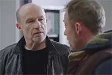 Léo veut qu’Eric soit le nouveau Commissaire !