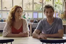 Plus belle la vie en avance : Voici LA RÉACTION de Clément en apprenant l’impensable entre Coralie et Théo !