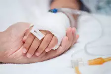 INDISCRÉTION : Un jeune enfant du Mistral atteint d’un CANCER !