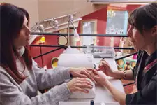 Estelle et Victoire se replongent dans le passé