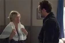 Plus belle la vie en avance : Nicolas dans la chambre de Claire