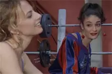 Plus belle la vie en avance : Coralie et Sabrina sont sur le même mec !