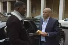 Djawad : Voici ses débuts en tant que chauffeur VTC !