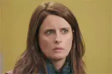 Luna apprend que Paul Simonian souhaite briser le couple qu?elle forme avec Sacha !