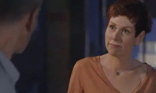 Plus belle la vie (PBLV) en avance : Babeth Nebout veut divorcer - Le résumé en avance de l...épisode du 10 août 2020 (Vidéo)