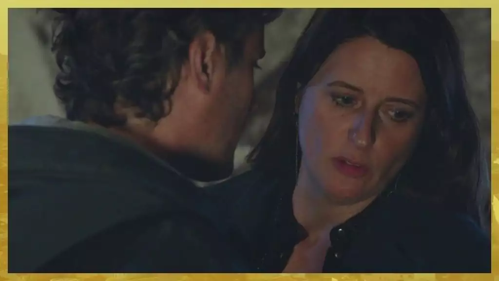 Plus belle la vie Indiscrétion : L’amant de Luna est marié Plus belle la vie Indiscrétion : L’amant de Luna est marié