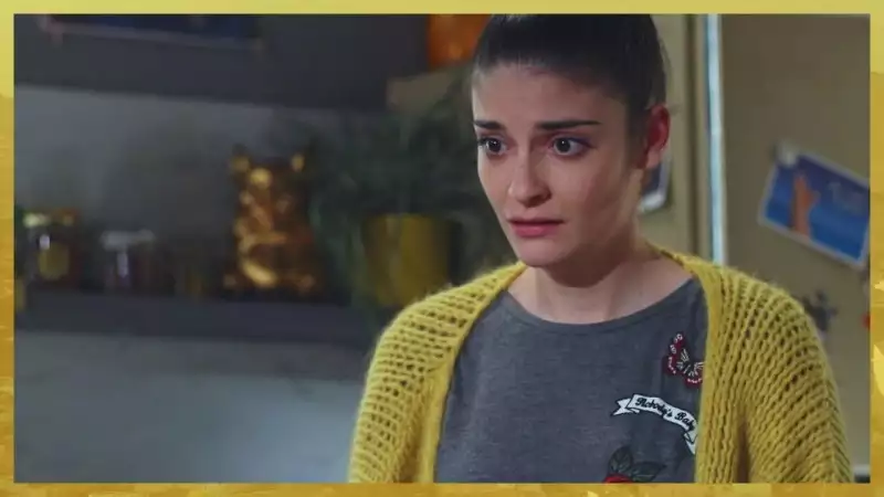 Indiscrétion : Sabrina - Mouss, la grande explication Indiscrétion : Sabrina - Mouss, la grande explication