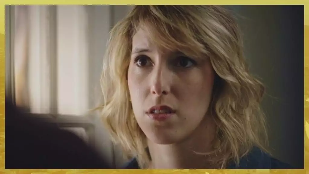 Plus belle la vie Indiscrétion : Emma se réfugie chez César, Barbara jalouse Plus belle la vie Indiscrétion : Emma se réfugie chez César, Barbara jalouse