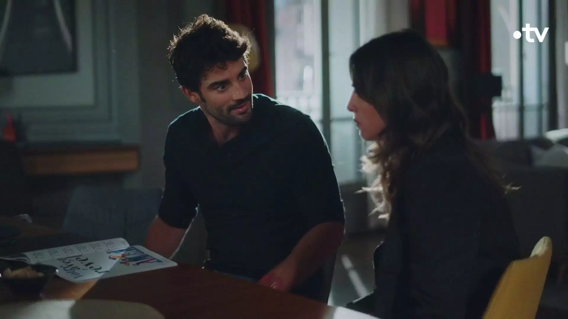 Plus belle la vie Indiscrétion : Romain et Sylvia destinés à être ensemble ? Plus belle la vie Indiscrétion : Romain et Sylvia destinés à être ensemble ?