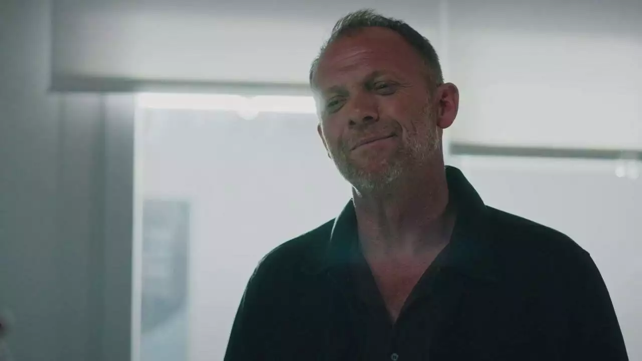 Plus belle la vie Indiscrétion : Eric ouvre son coeur à Simon... Plus belle la vie Indiscrétion : Eric ouvre son coeur à Simon...