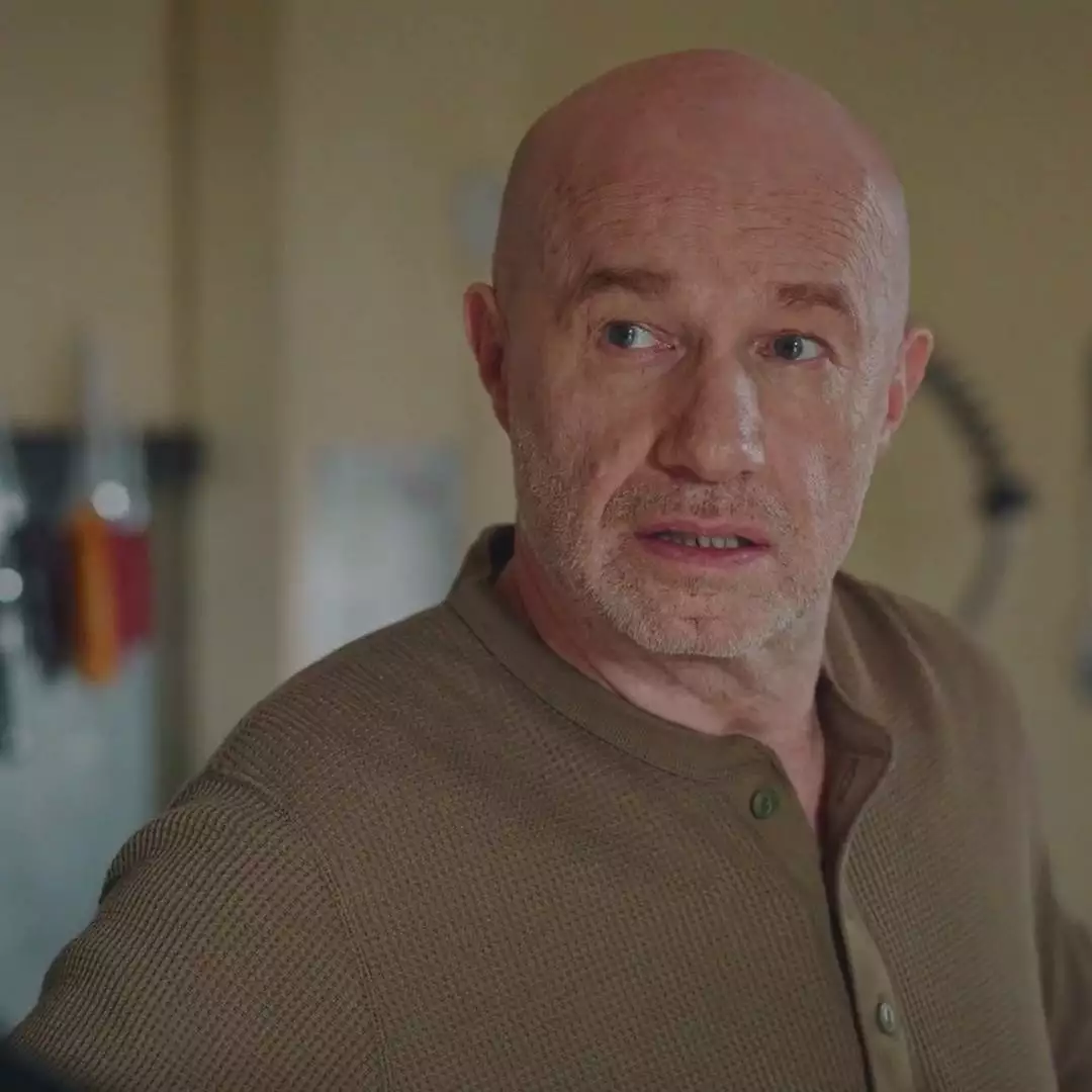 Plus belle la vie Indiscrétion : Karim et Léo, grand-pères en même temps ? Plus belle la vie Indiscrétion : Karim et Léo, grand-pères en même temps ?