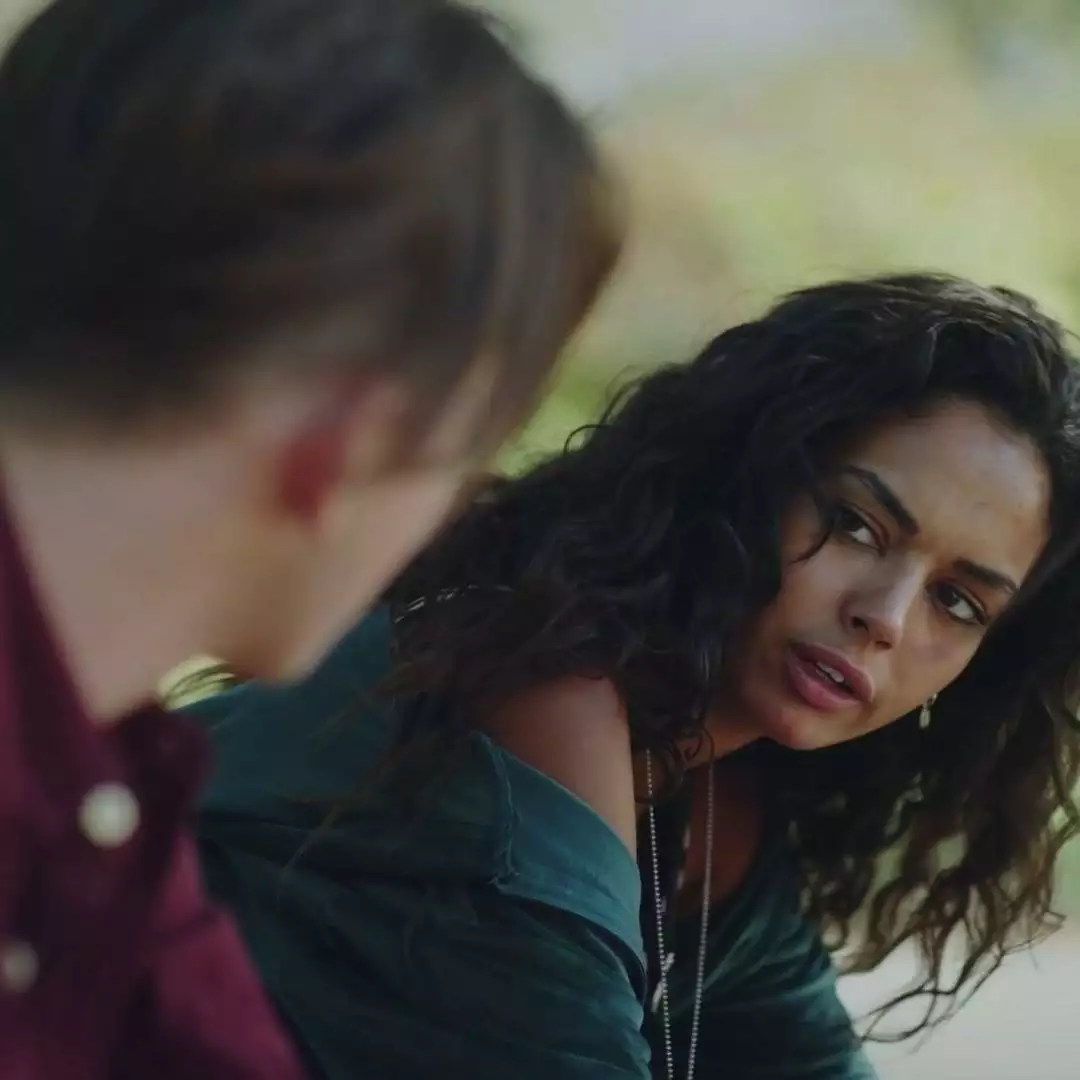 Plus belle la vie Indiscrétion : Betty enceinte ?! Plus belle la vie Indiscrétion : Betty enceinte ?!