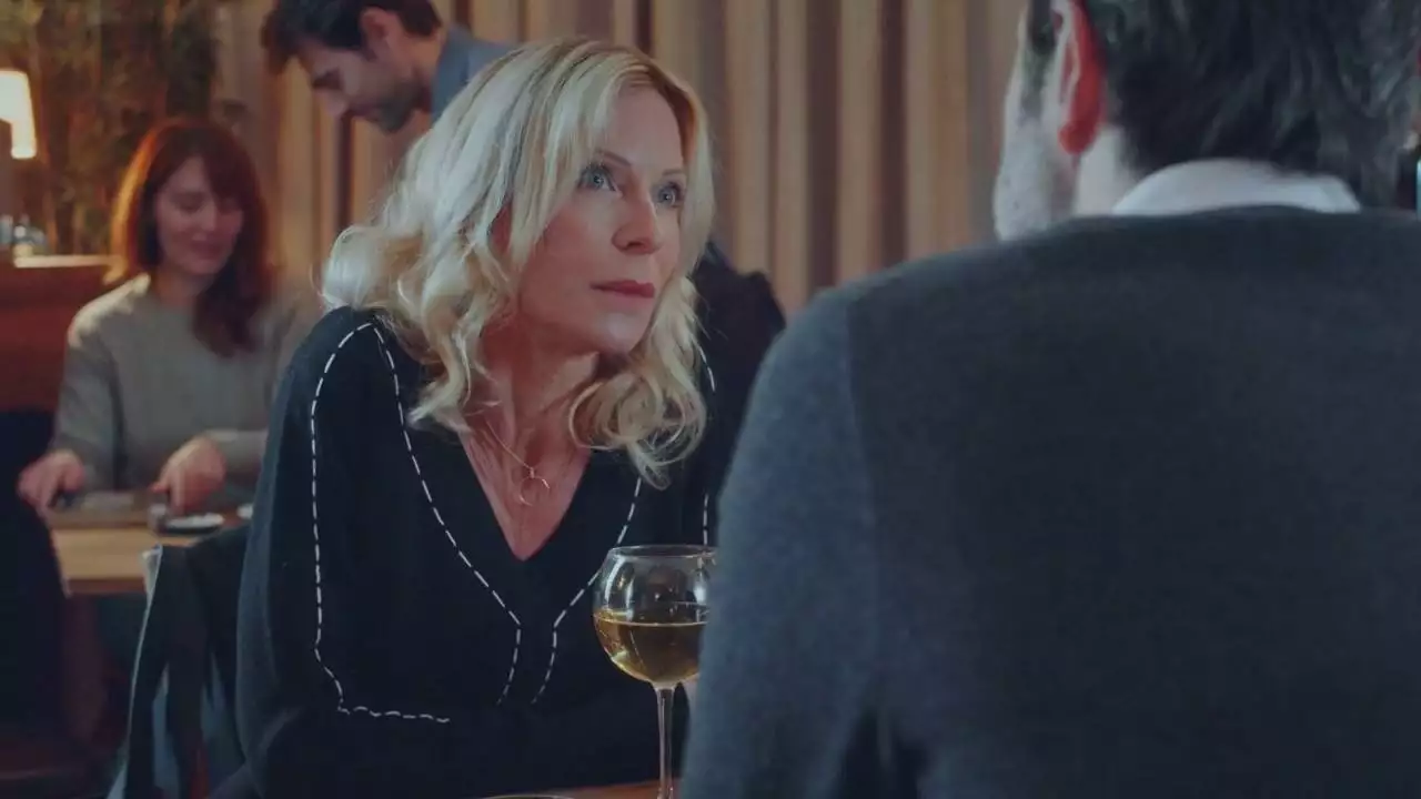 Plus belle la vie Indiscrétion : Céline prête à tout pour sauver Théo et Delphine Plus belle la vie Indiscrétion : Céline prête à tout pour sauver Théo et Delphine