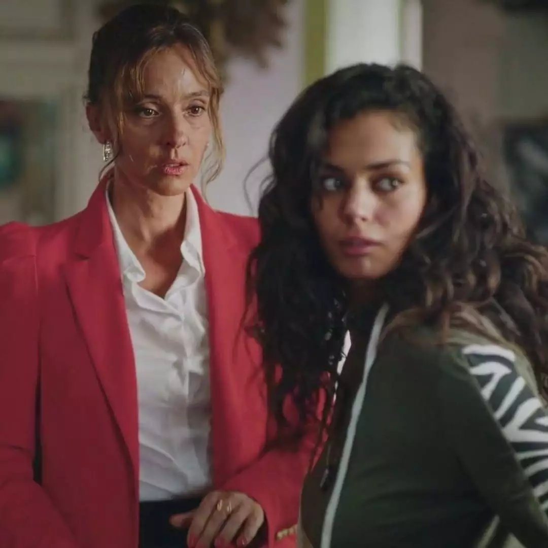 Plus belle la vie Indiscrétion : Les affreux adieux entre Betty et sa mère Plus belle la vie Indiscrétion : Les affreux adieux entre Betty et sa mère