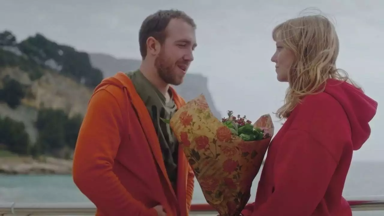 Plus belle la vie Indiscrétion : Émilie brise le coeur de Kévin Plus belle la vie Indiscrétion : Émilie brise le coeur de Kévin