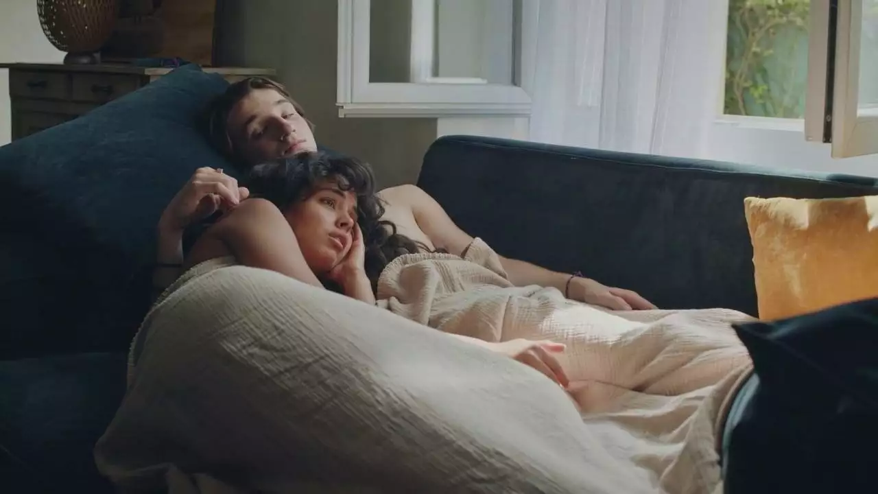 Plus belle la vie Indiscrétion : Noé et Betty couchent ensemble ! Plus belle la vie Indiscrétion : Noé et Betty couchent ensemble !