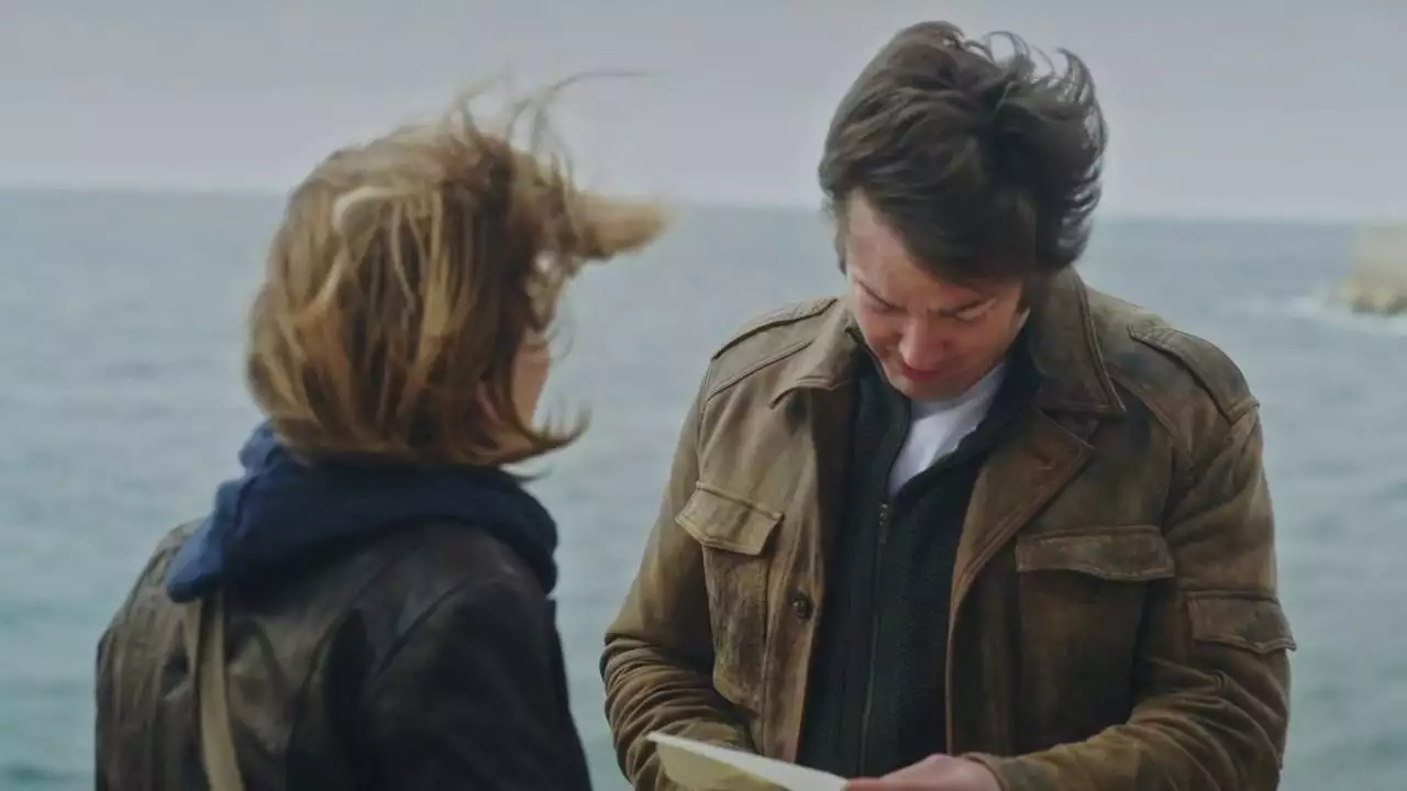 Plus belle la vie Indiscrétion : Le cadeau touchant de Laetitia à Gérard Plus belle la vie Indiscrétion : Le cadeau touchant de Laetitia à Gérard