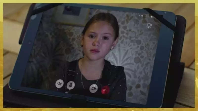 Indiscrétion : Lucie, son terrible message à ses parents ! Indiscrétion : Lucie, son terrible message à ses parents !