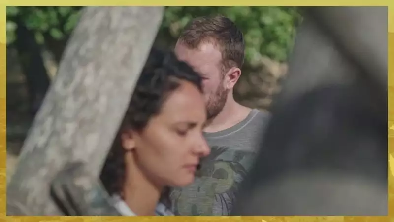 Plus belle la vie Indiscrétion : Rapprochement physique entre Camille et Kévin Plus belle la vie Indiscrétion : Rapprochement physique entre Camille et Kévin