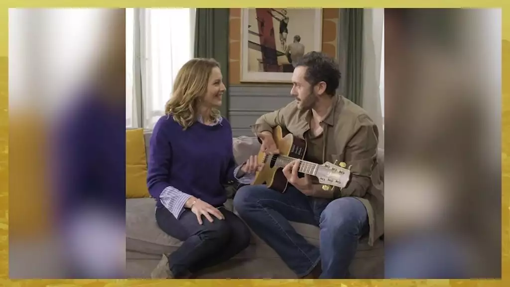 Plus belle la vie Le Flashy d'Estelle et Francesco pour l'anniversaire d'un fan ! Plus belle la vie Le Flashy d'Estelle et Francesco pour l'anniversaire d'un fan !