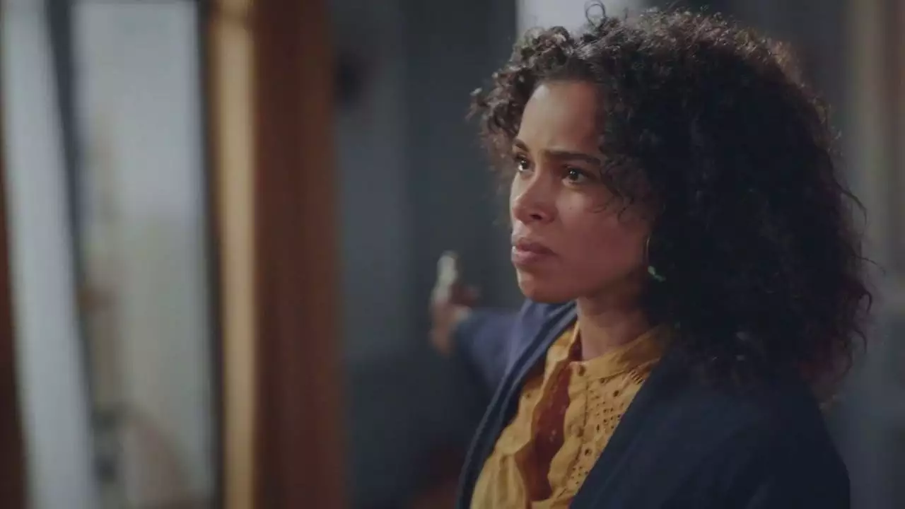 Plus belle la vie Indiscrétion : Règlement de compte entre Fanny et Alexandre Plus belle la vie Indiscrétion : Règlement de compte entre Fanny et Alexandre