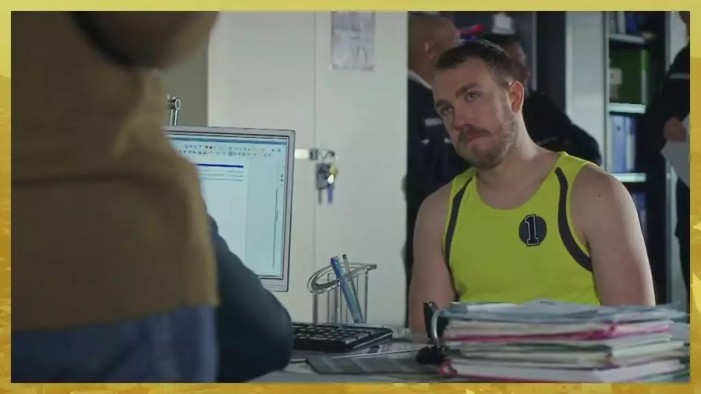 Plus belle la vie Indiscrétion : Kévin arrêté par la police Plus belle la vie Indiscrétion : Kévin arrêté par la police