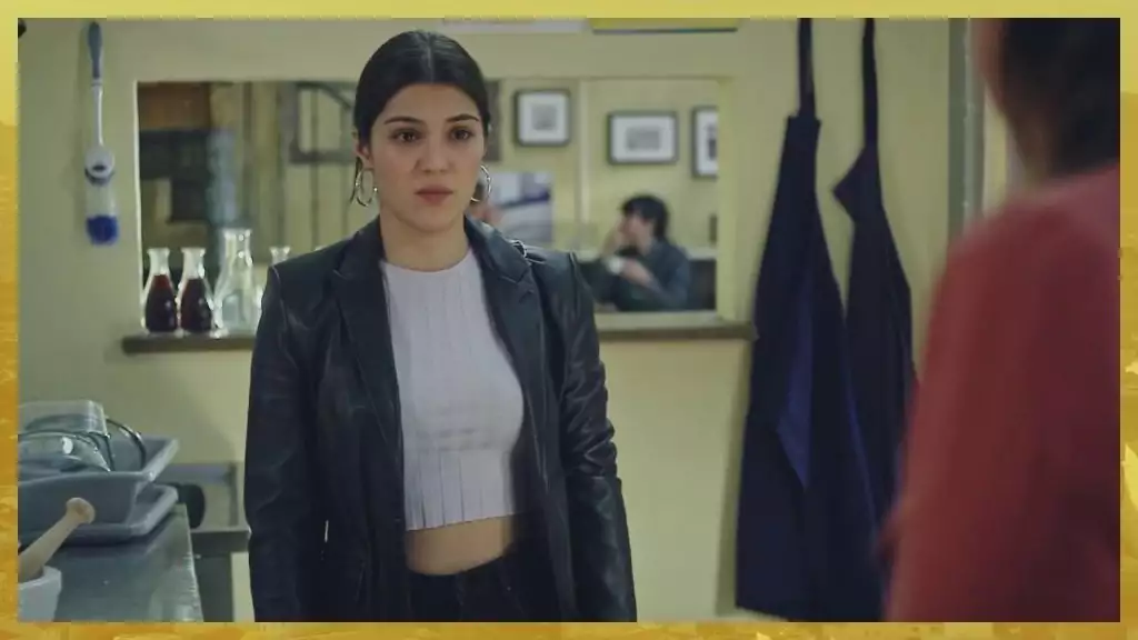 Plus belle la vie Indiscrétion : Alison choisit entre Christophe Rousseau et son emploi Plus belle la vie Indiscrétion : Alison choisit entre Christophe Rousseau et son emploi