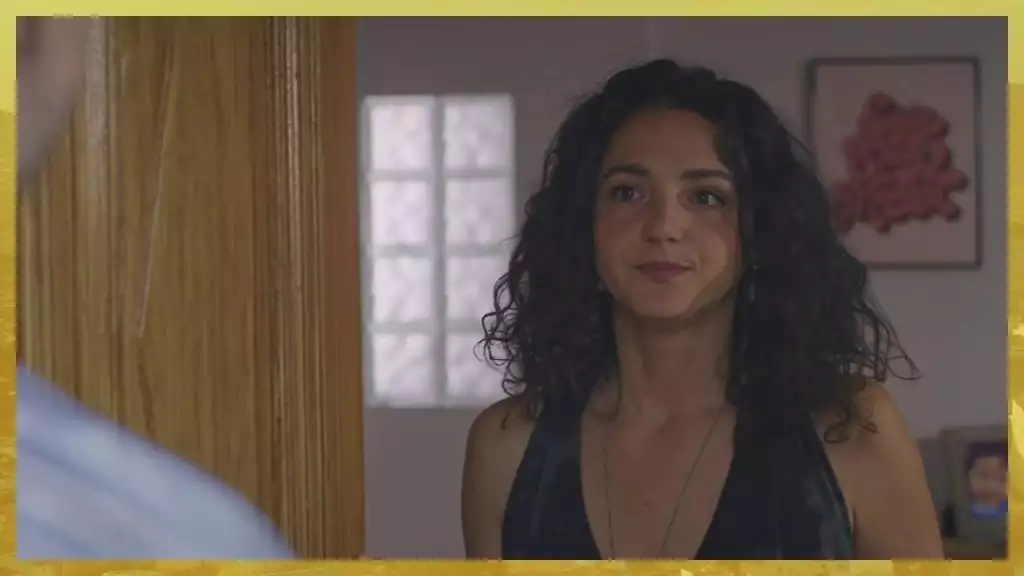 Plus belle la vie Indiscrétion : SOS - Maxime se rend chez Emma Plus belle la vie Indiscrétion : SOS - Maxime se rend chez Emma