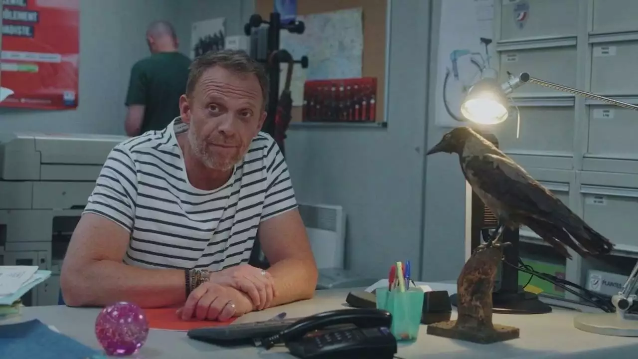 Plus belle la vie Indiscrétion : Le commissariat se mobilise pour retenir Eric Plus belle la vie Indiscrétion : Le commissariat se mobilise pour retenir Eric