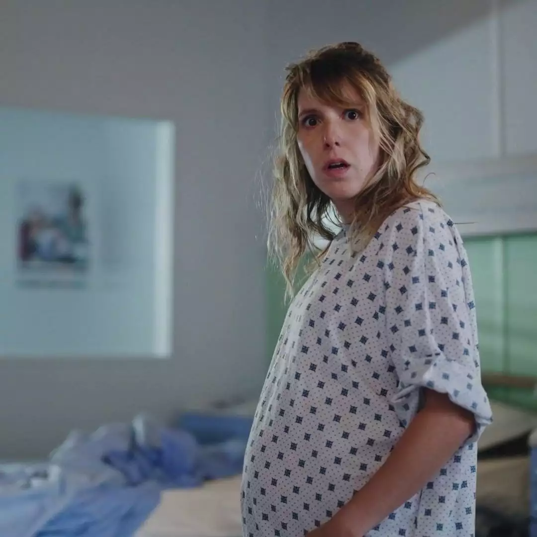 Plus belle la vie Indiscrétion : Barbara, enceinte de 6 mois, panique totalement Plus belle la vie Indiscrétion : Barbara, enceinte de 6 mois, panique totalement