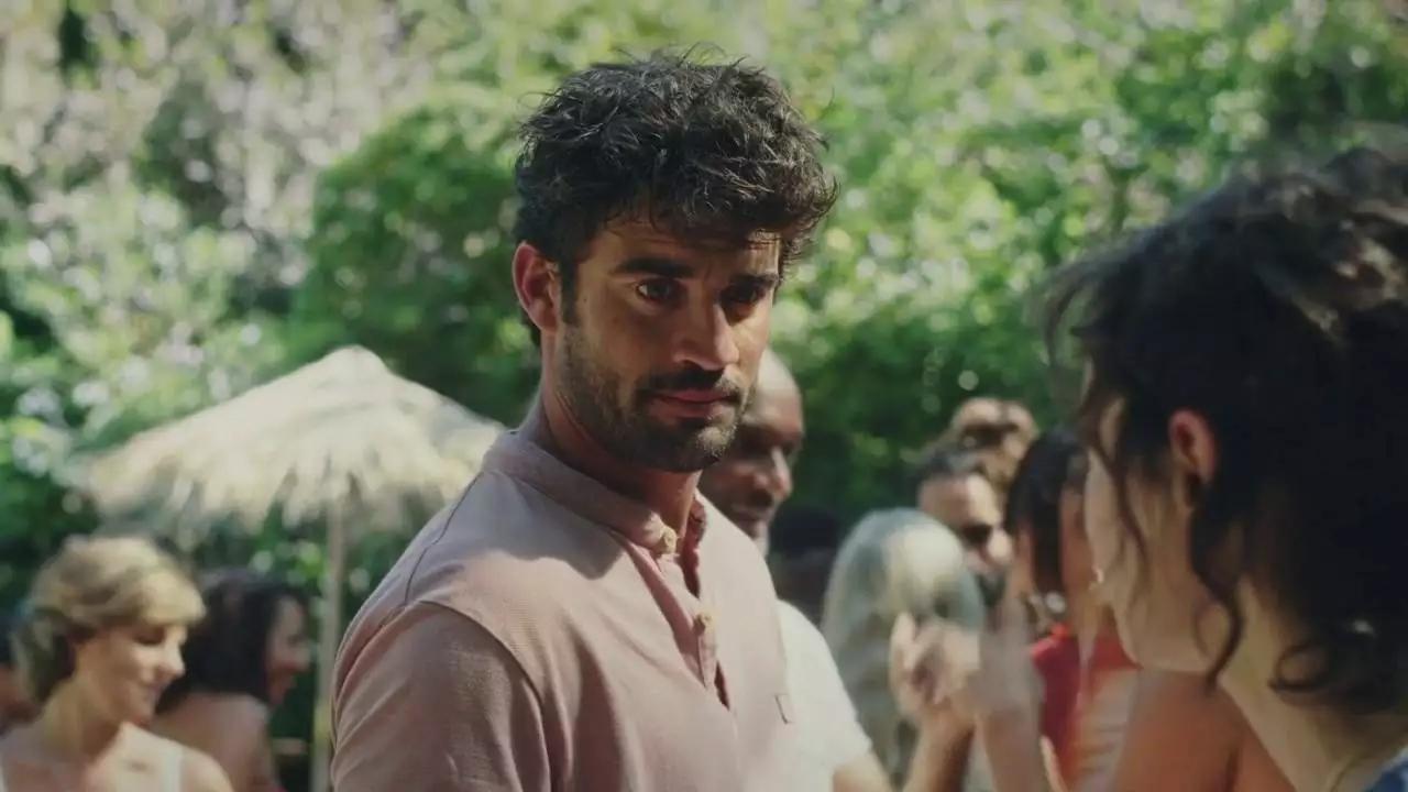 Plus belle la vie Indiscrétion : Nouveau coup de coeur pour Romain Vidal Plus belle la vie Indiscrétion : Nouveau coup de coeur pour Romain Vidal