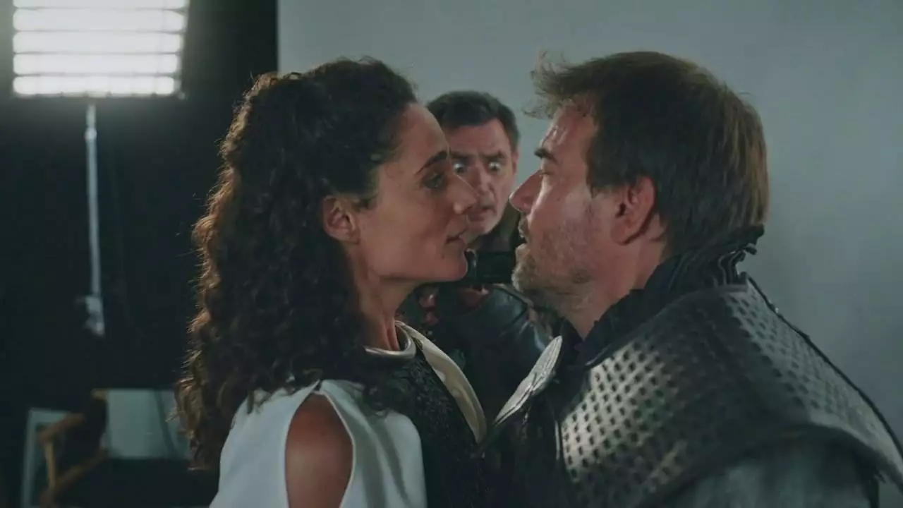 Plus belle la vie Indiscrétion : Boher et Prune, le bisou Plus belle la vie Indiscrétion : Boher et Prune, le bisou