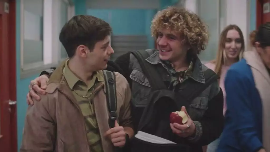 Plus belle la vie Indiscrétion : Sunalee a un admirateur à Scotto Plus belle la vie Indiscrétion : Sunalee a un admirateur à Scotto