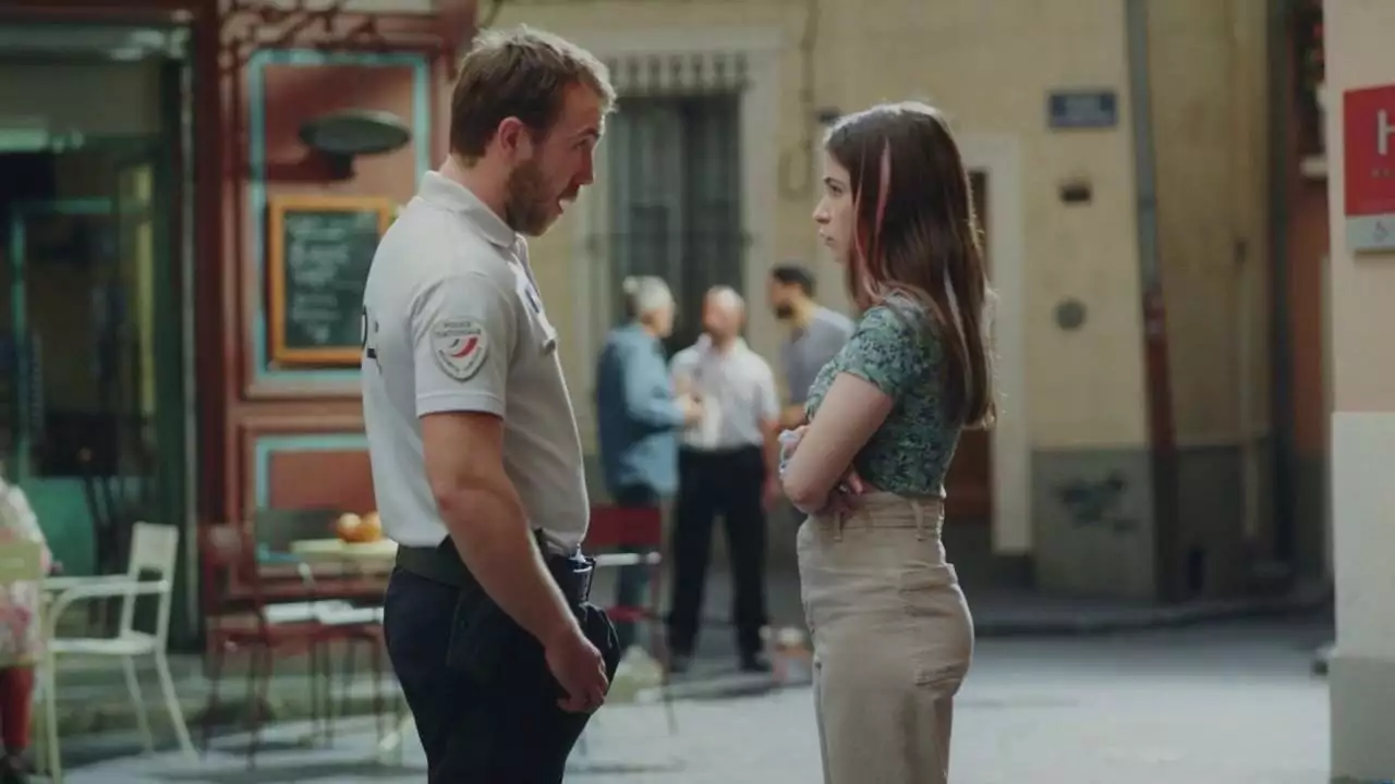 Plus belle la vie Indiscrétion : Kévin et Lola passent un marché Plus belle la vie Indiscrétion : Kévin et Lola passent un marché