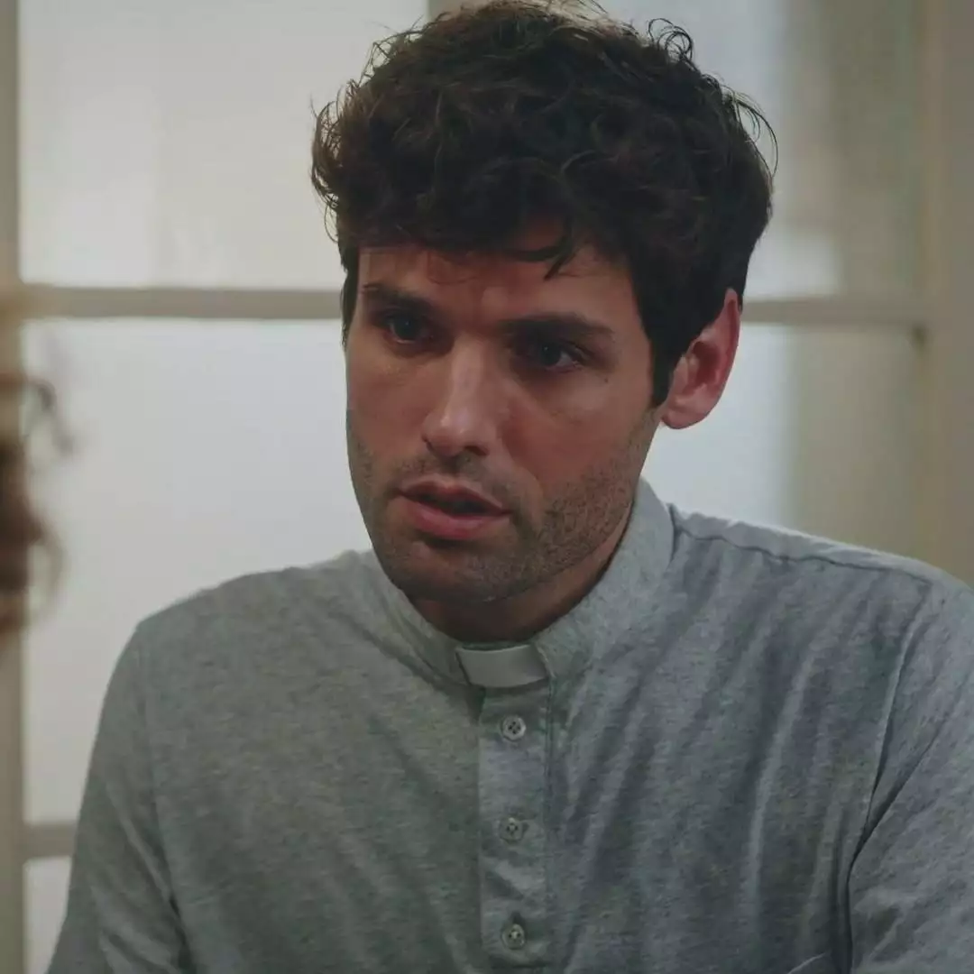 Plus belle la vie Indiscrétion : Père Luc prêt à se battre pour Mirta Plus belle la vie Indiscrétion : Père Luc prêt à se battre pour Mirta