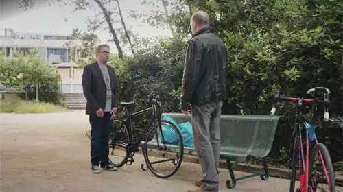 Intrigues Plus belle la vie : Léo offre un vélo à Nathan !