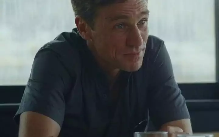 Indiscrétion : Lola enlevée et manipulée par son beau-père Indiscrétion : Lola enlevée et manipulée par son beau-père