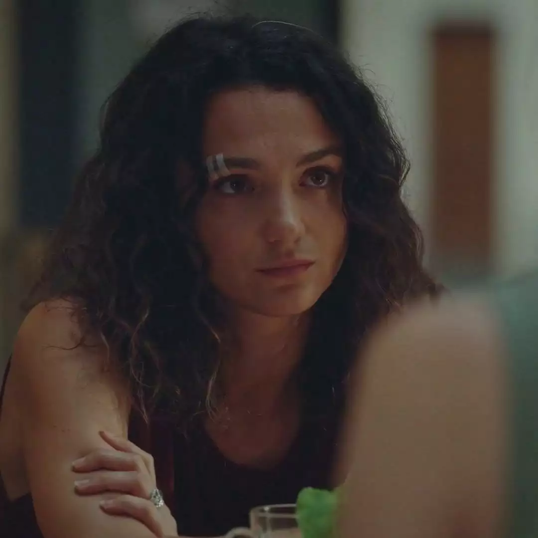 Plus belle la vie Indiscrétion : Emma va-t-elle démasquer Vanessa ? Plus belle la vie Indiscrétion : Emma va-t-elle démasquer Vanessa ?