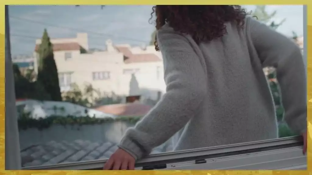 Plus belle la vie Indiscrétion : Camille s’enfuit de sa planque Plus belle la vie Indiscrétion : Camille s’enfuit de sa planque