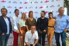VIDÉO : L'arrivée des acteurs de Plus belle la vie provoque l'euphorie des fans au Festival de la Fiction TV de La Rochelle !