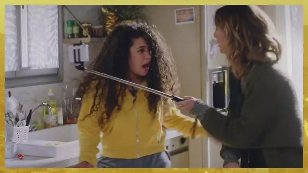 Plus belle la vie Indiscrétion : Mila, à bout, hurle sur Estelle Plus belle la vie Indiscrétion : Mila, à bout, hurle sur Estelle